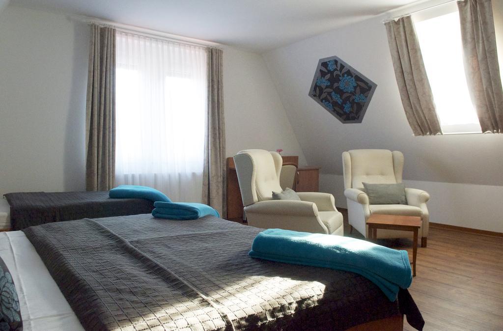 Hotel Vier Loewen Traben-Trarbach Habitación foto